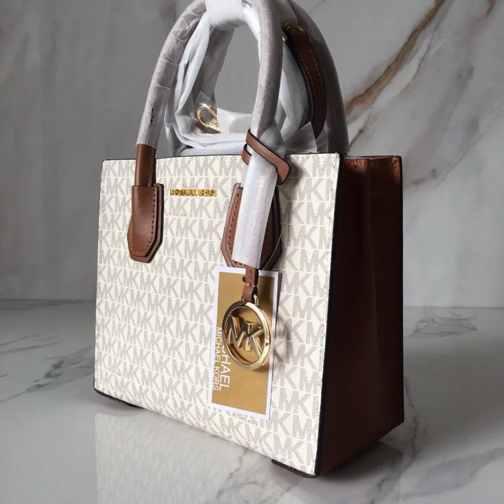 💎 Michael Kors Metal Logo Totes Silver tone hardware 💎 - Picture 3 of 9